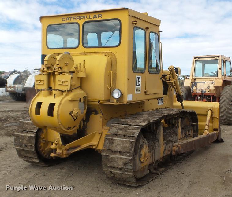 image for item DC4672 1965 Caterpillar D6C dozer