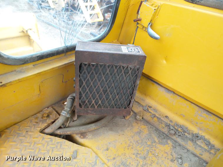 image for item DC4672 1965 Caterpillar D6C dozer