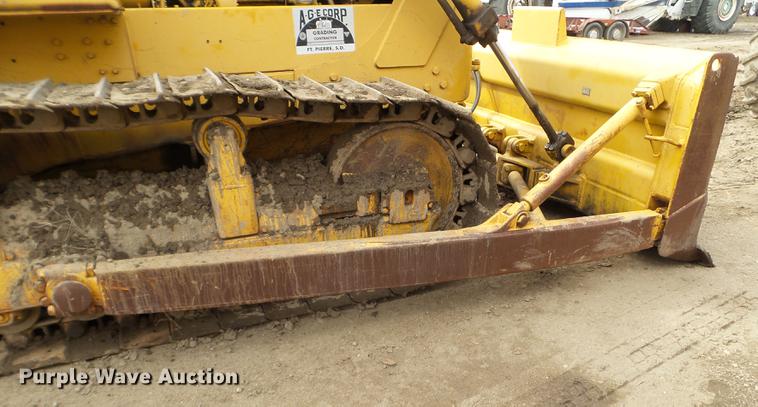 image for item DC4672 1965 Caterpillar D6C dozer