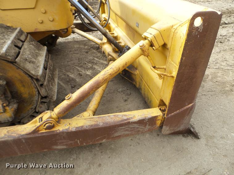 image for item DC4672 1965 Caterpillar D6C dozer