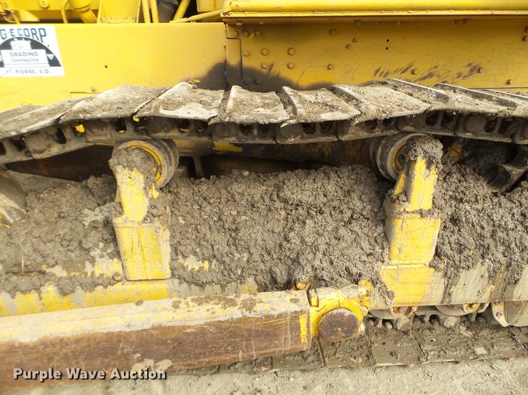 image for item DC4672 1965 Caterpillar D6C dozer