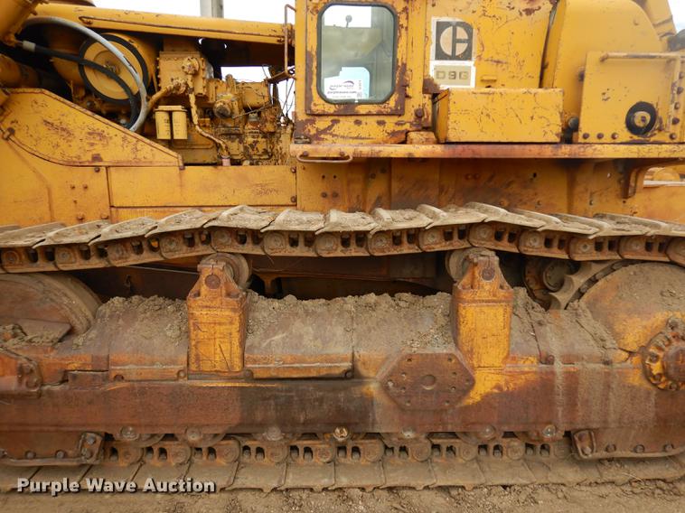 image for item DC4674 1971 Caterpillar D9G dozer