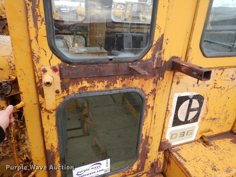 image for item DC4674 1971 Caterpillar D9G dozer