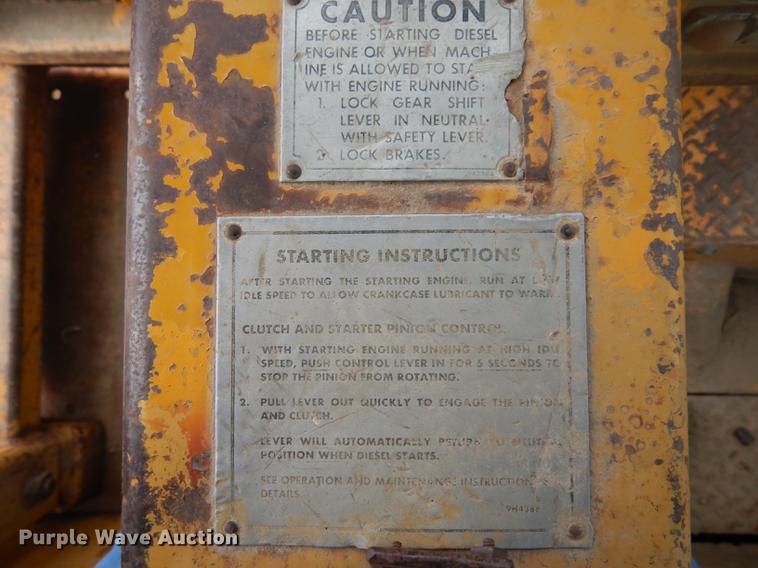 image for item DC4674 1971 Caterpillar D9G dozer