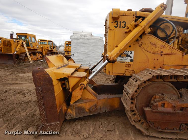 image for item DC4674 1971 Caterpillar D9G dozer