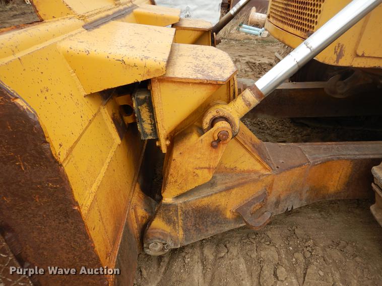 image for item DC4674 1971 Caterpillar D9G dozer