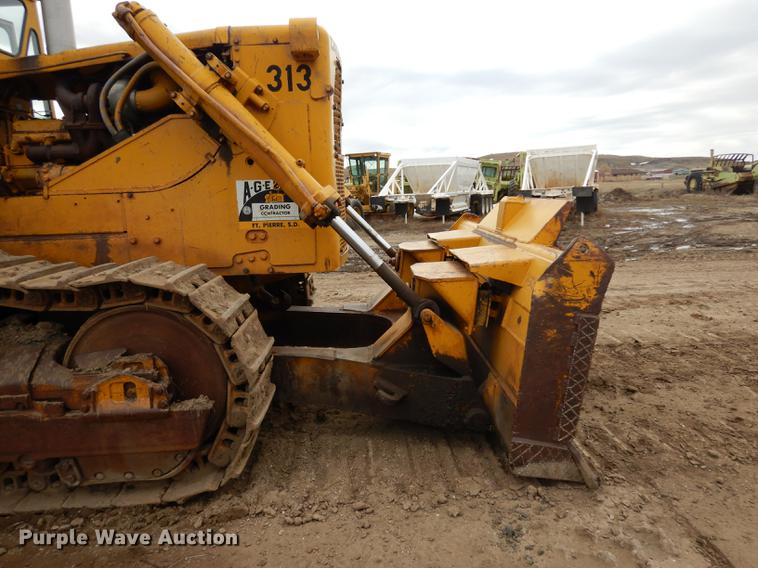 image for item DC4674 1971 Caterpillar D9G dozer