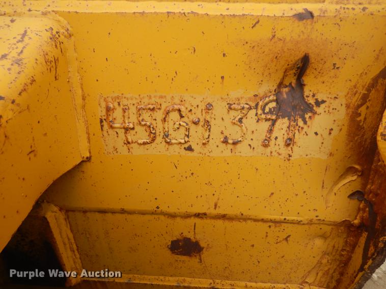image for item DC4674 1971 Caterpillar D9G dozer