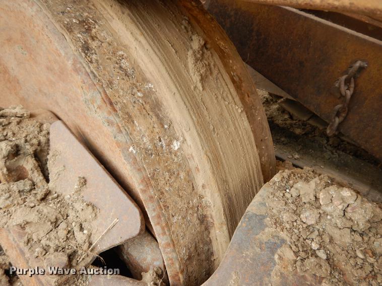 image for item DC4674 1971 Caterpillar D9G dozer