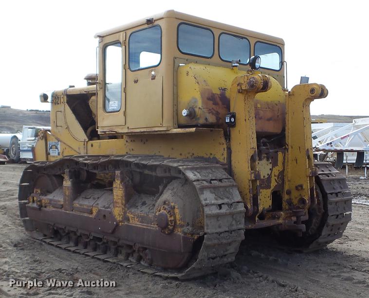 image for item DC4675 1968 Caterpillar D9G dozer