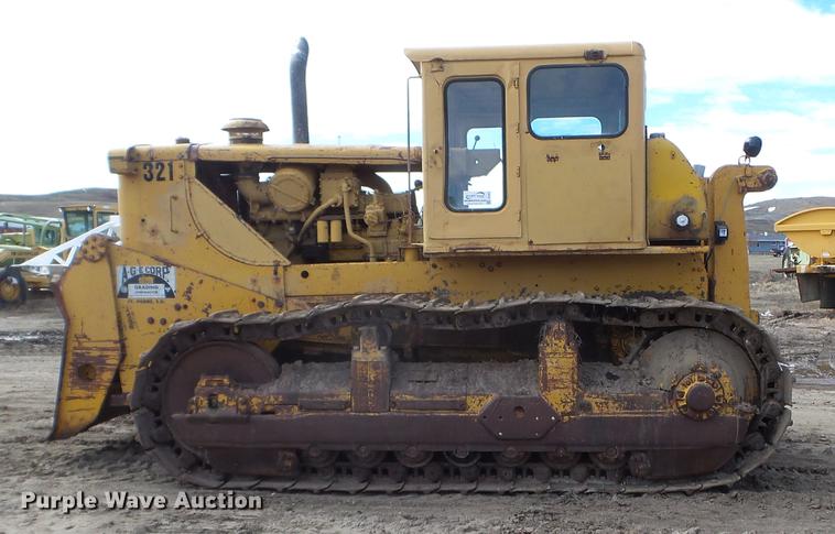 image for item DC4675 1968 Caterpillar D9G dozer
