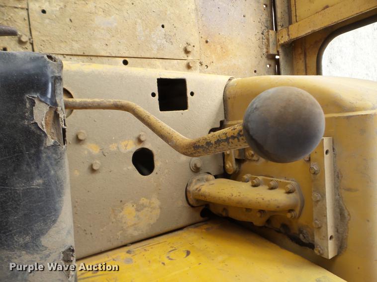 image for item DC4675 1968 Caterpillar D9G dozer