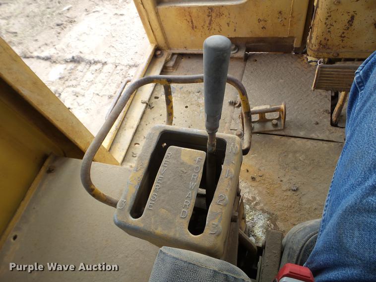 image for item DC4675 1968 Caterpillar D9G dozer