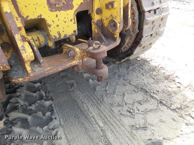image for item DC4675 1968 Caterpillar D9G dozer