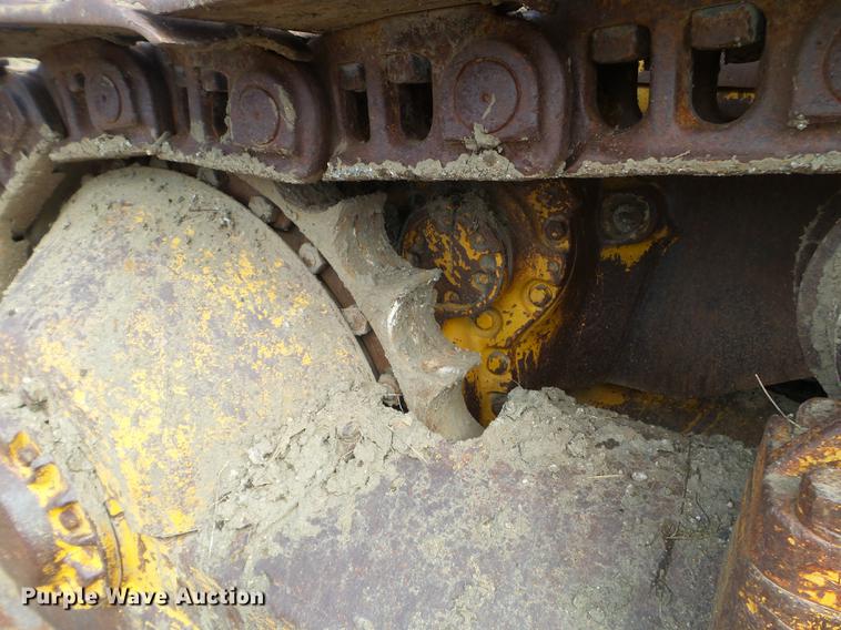image for item DC4675 1968 Caterpillar D9G dozer