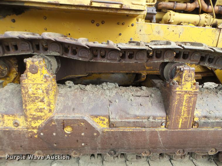 image for item DC4675 1968 Caterpillar D9G dozer