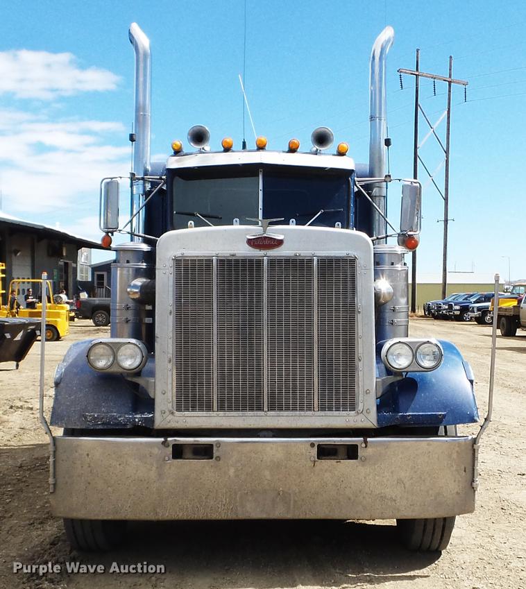 image for item DC4679 1978 Peterbilt 359 semi truck