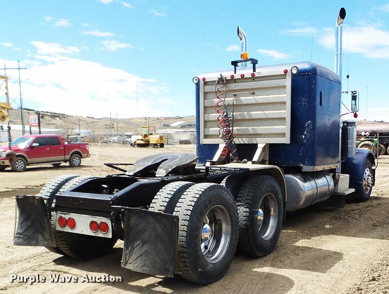 image for item DC4679 1978 Peterbilt 359 semi truck