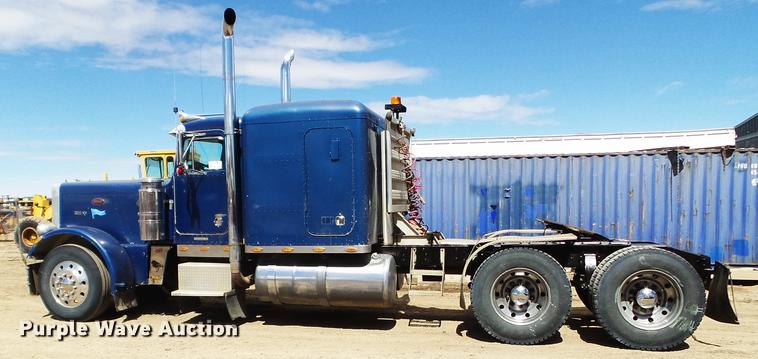 image for item DC4679 1978 Peterbilt 359 semi truck