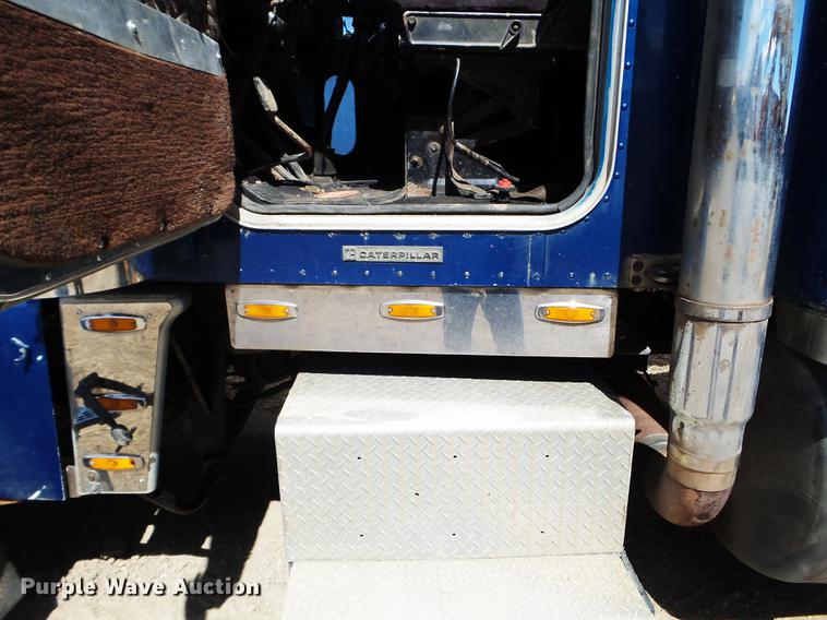 image for item DC4679 1978 Peterbilt 359 semi truck