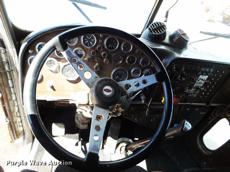 image for item DC4679 1978 Peterbilt 359 semi truck