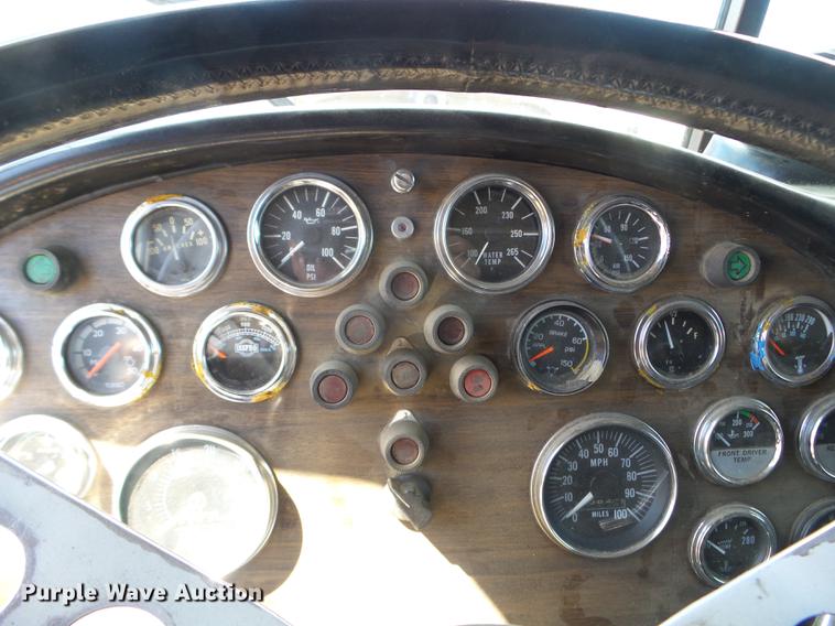 image for item DC4679 1978 Peterbilt 359 semi truck