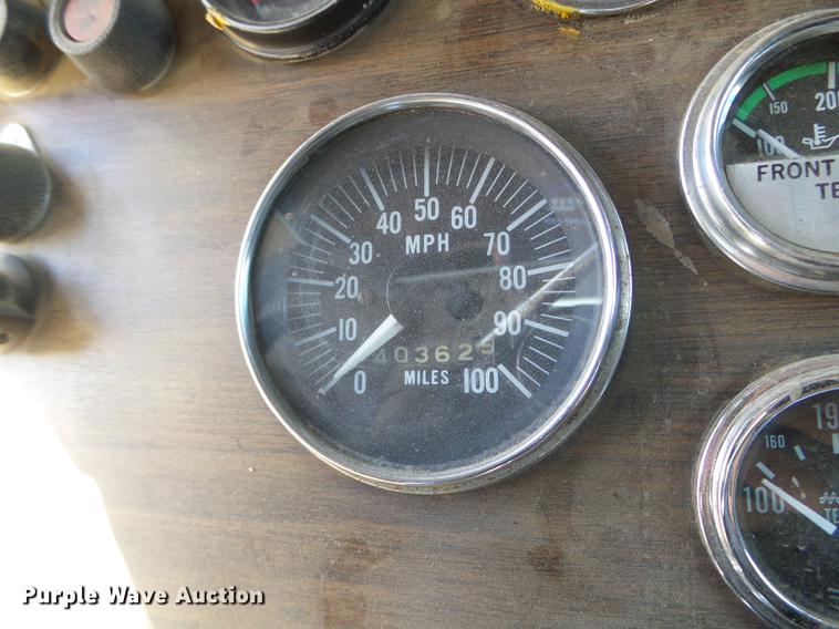 image for item DC4679 1978 Peterbilt 359 semi truck