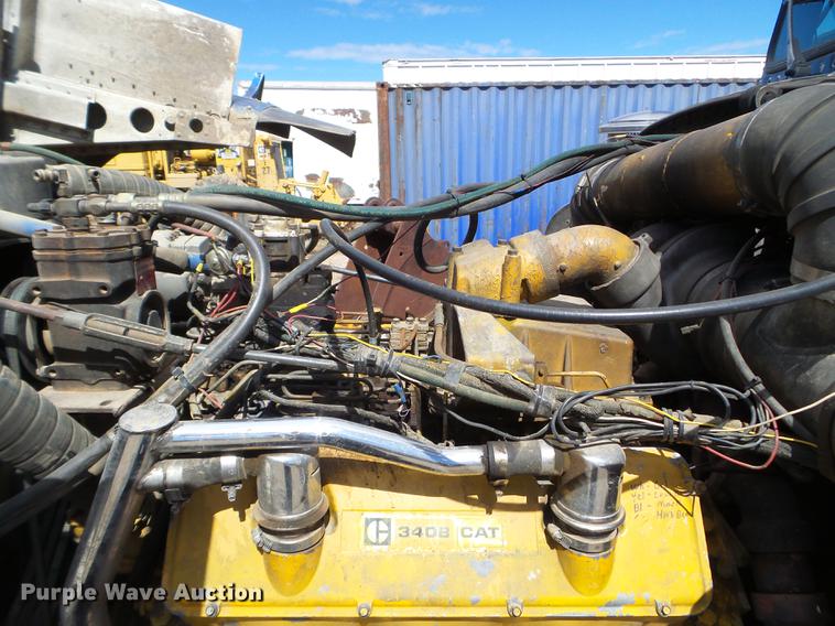 image for item DC4679 1978 Peterbilt 359 semi truck