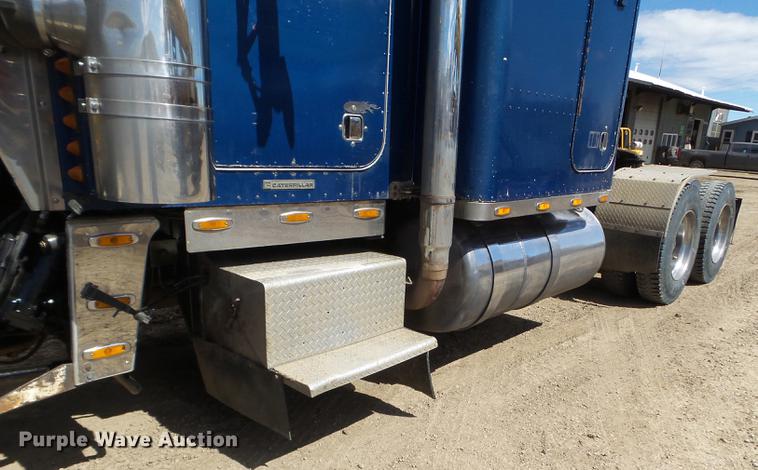 image for item DC4679 1978 Peterbilt 359 semi truck