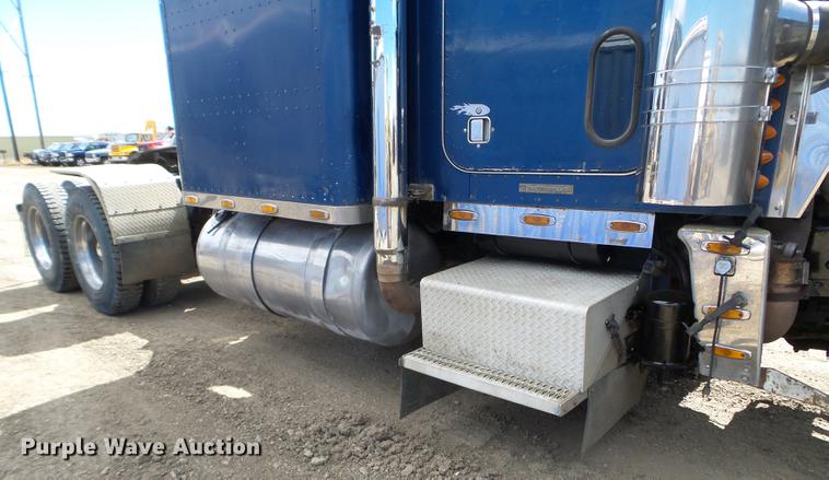 image for item DC4679 1978 Peterbilt 359 semi truck