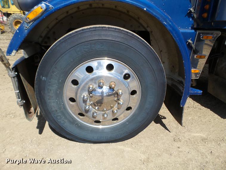 image for item DC4679 1978 Peterbilt 359 semi truck