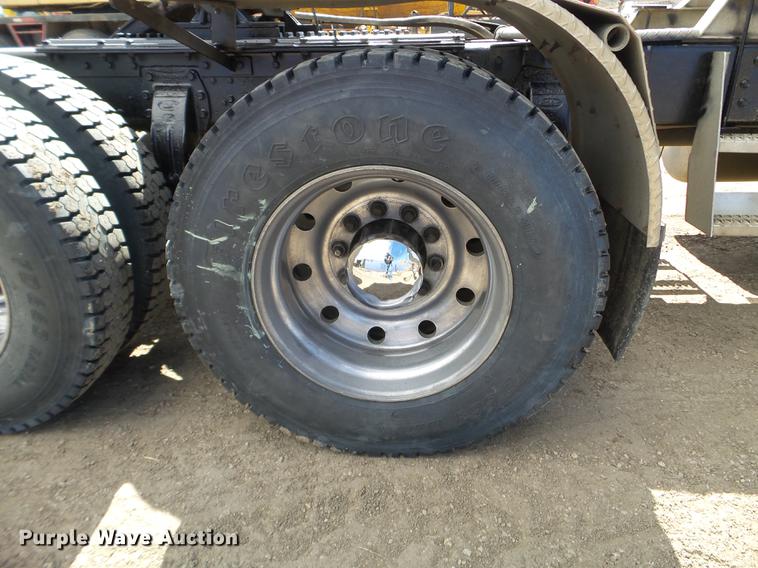 image for item DC4679 1978 Peterbilt 359 semi truck