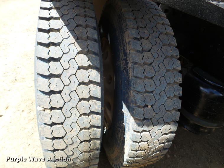 image for item DC4679 1978 Peterbilt 359 semi truck