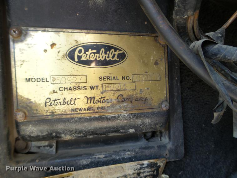 image for item DC4679 1978 Peterbilt 359 semi truck