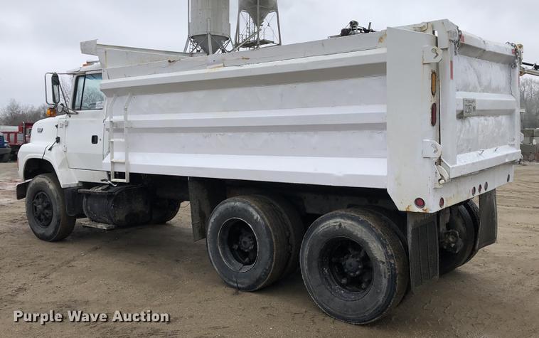 image for item DC8724 1994 Ford LTS8000 dump truck