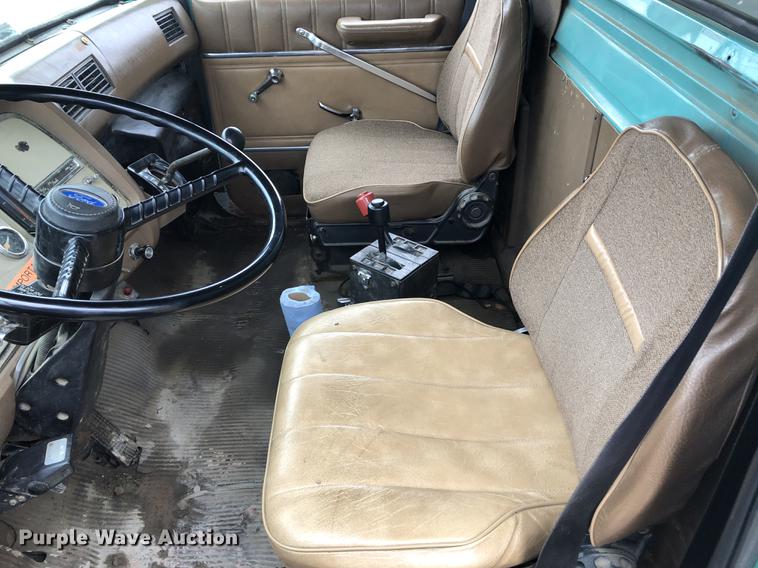 image for item DC8724 1994 Ford LTS8000 dump truck