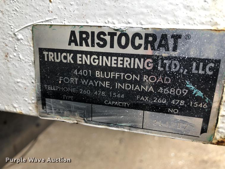 image for item DC8724 1994 Ford LTS8000 dump truck