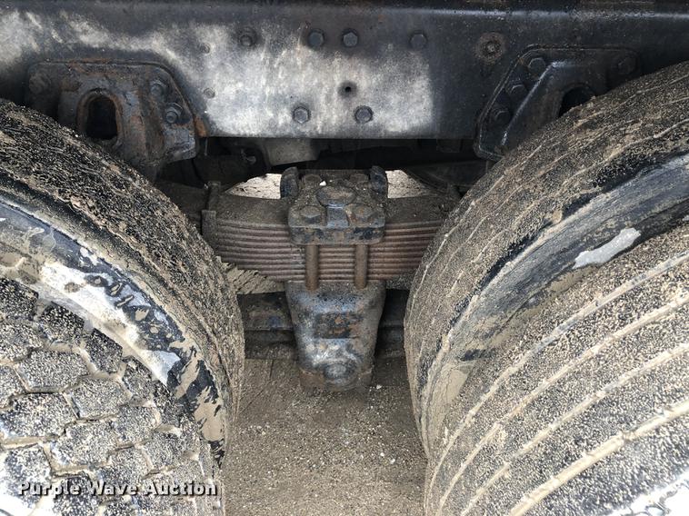 image for item DC8724 1994 Ford LTS8000 dump truck