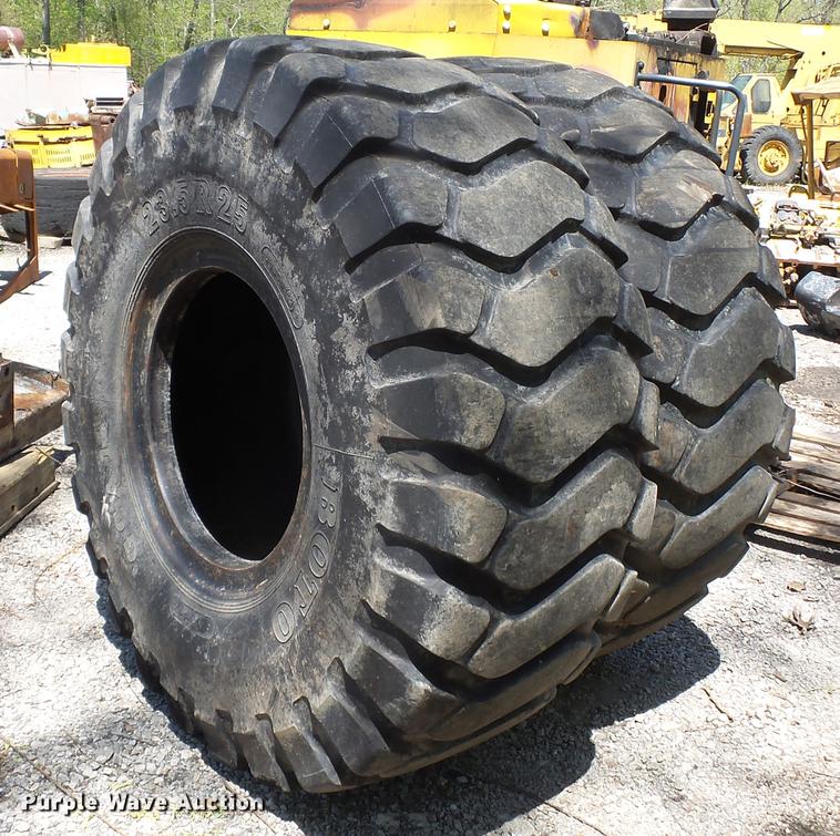 image for item DD2284 (2) Boto 23.5R25 tires