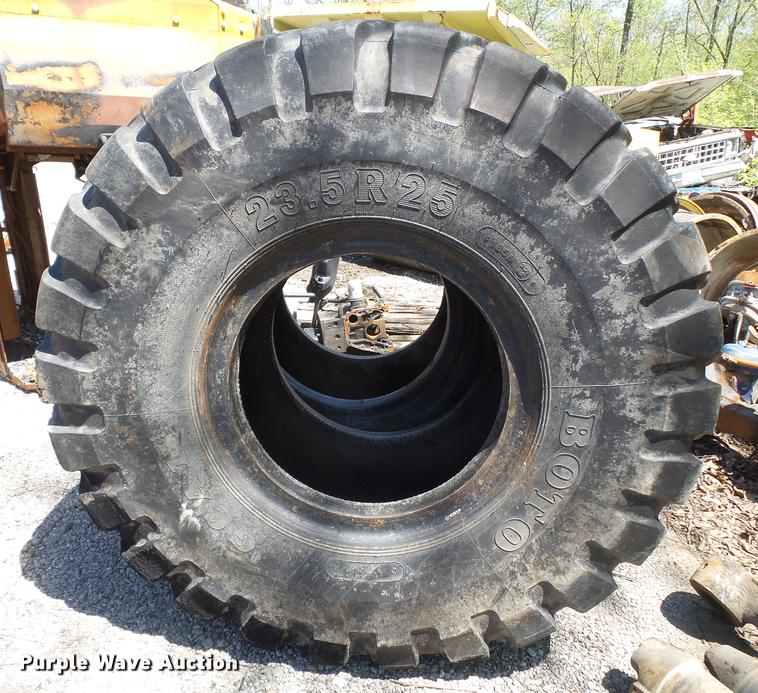 image for item DD2284 (2) Boto 23.5R25 tires