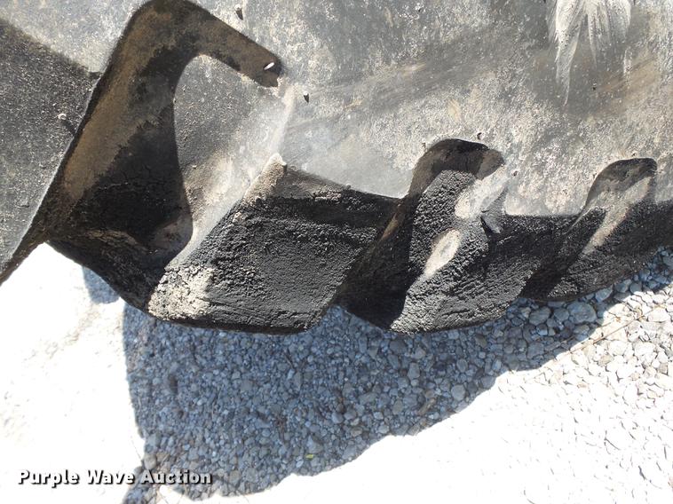 image for item DD2284 (2) Boto 23.5R25 tires