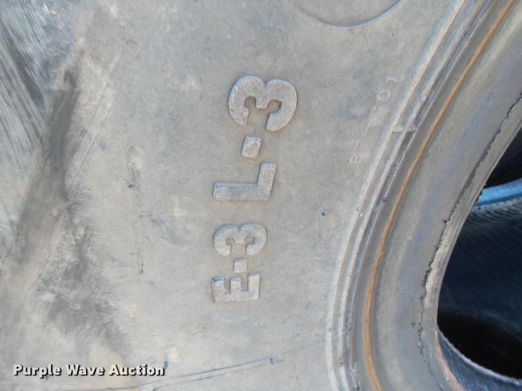 image for item DD2284 (2) Boto 23.5R25 tires