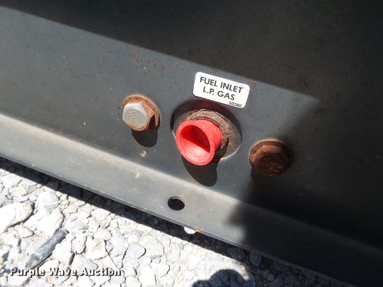 image for item DD2286 1996 Generac generator