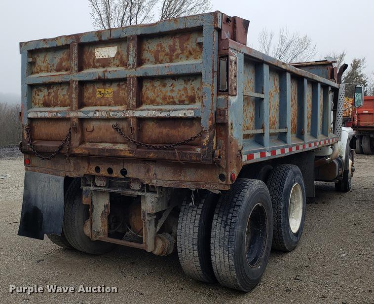 image for item DD4084 1989 International S1900 dump truck