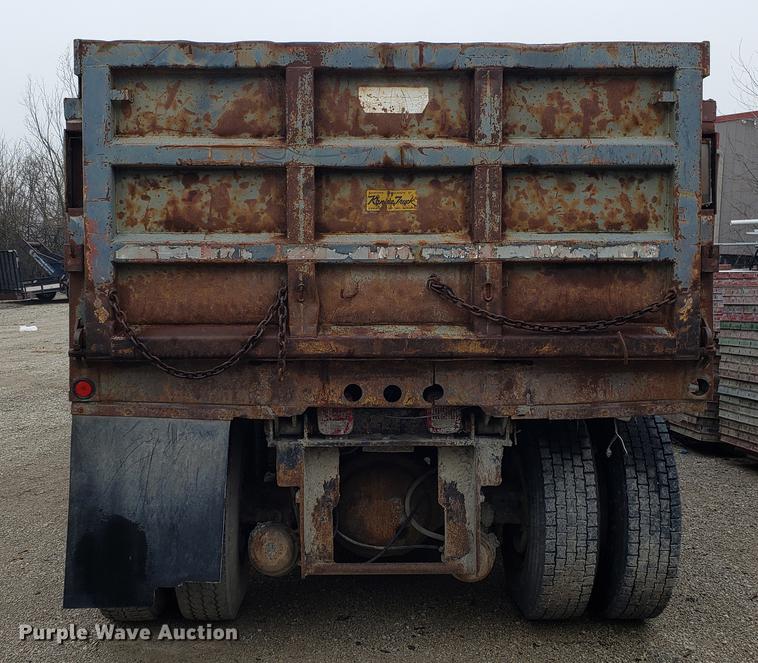 image for item DD4084 1989 International S1900 dump truck
