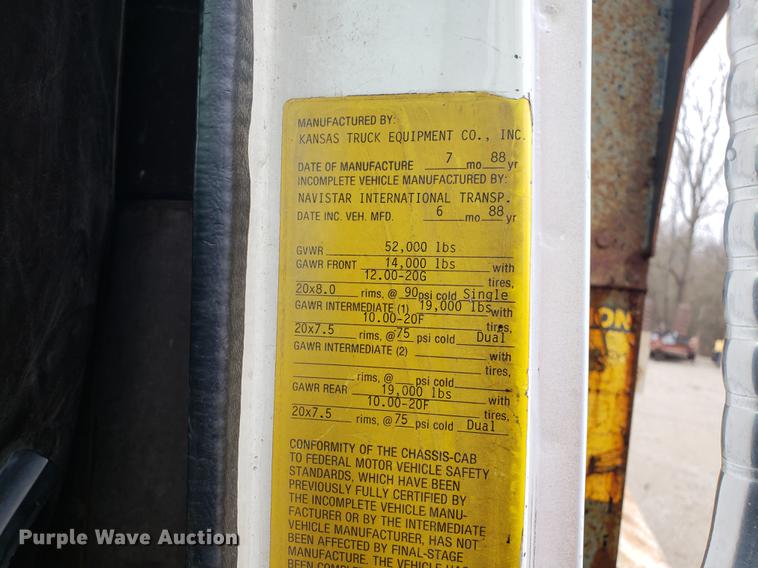 image for item DD4084 1989 International S1900 dump truck