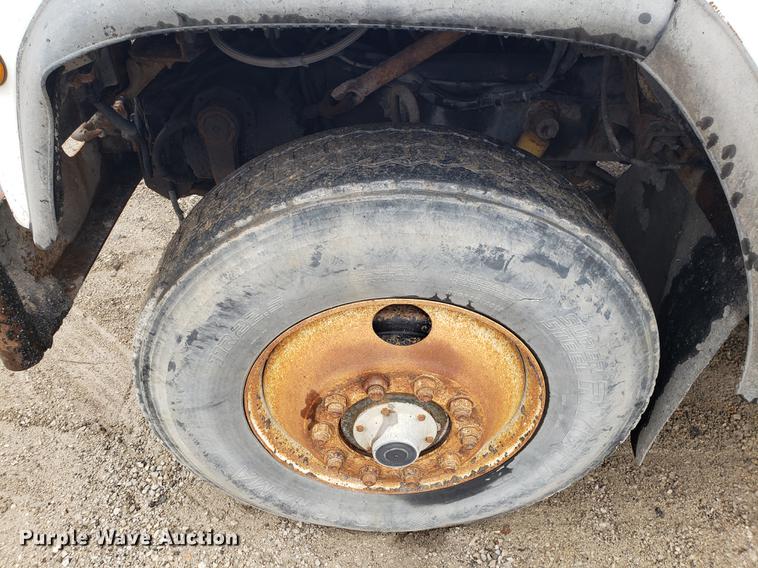 image for item DD4084 1989 International S1900 dump truck