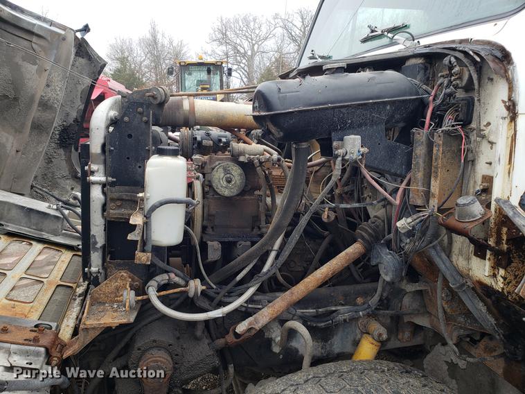 image for item DD4084 1989 International S1900 dump truck