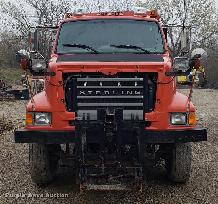 image for item DD4085 2001 Sterling L-Line dump truck