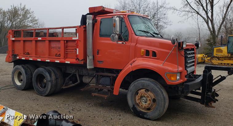image for item DD4085 2001 Sterling L-Line dump truck